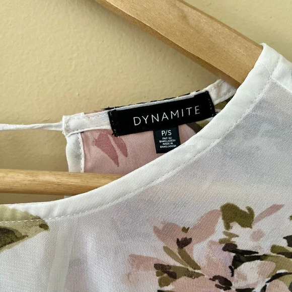 Dynamite| Feminine Airy Pink, Sage &  White Floral Long Sleeve Shirt/Blouse Sz S - Picture 2 of 7